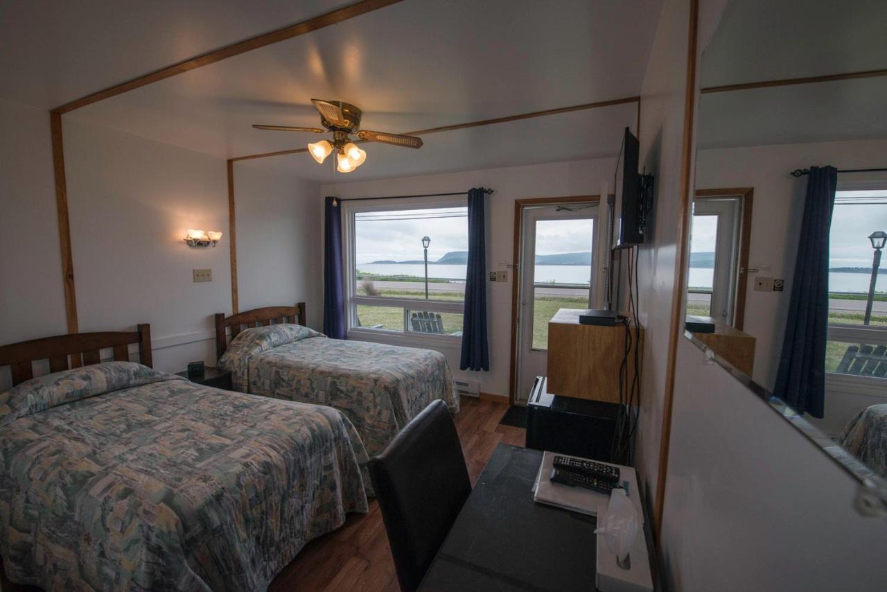 Sea Breeze Motel Ингониш Экстерьер фото