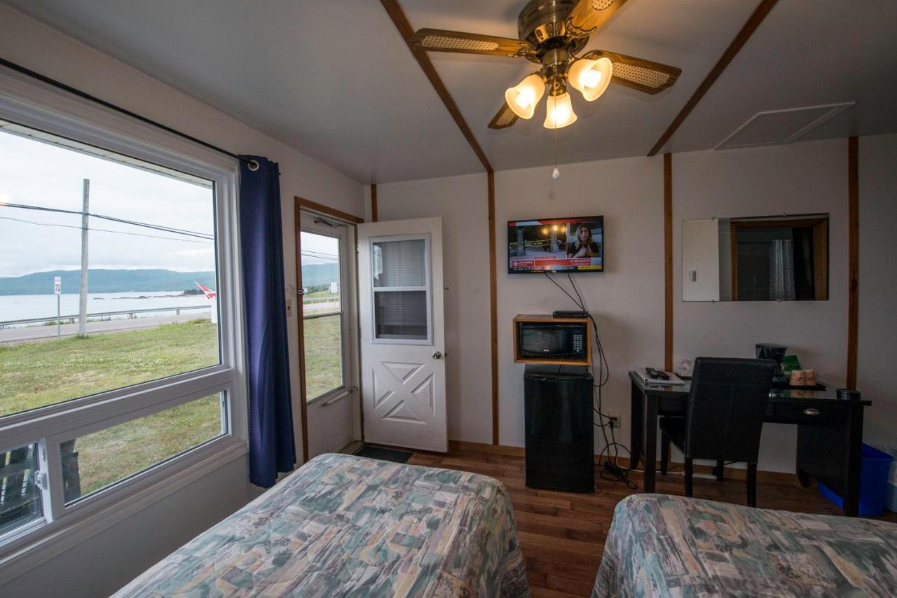 Sea Breeze Motel Ингониш Экстерьер фото