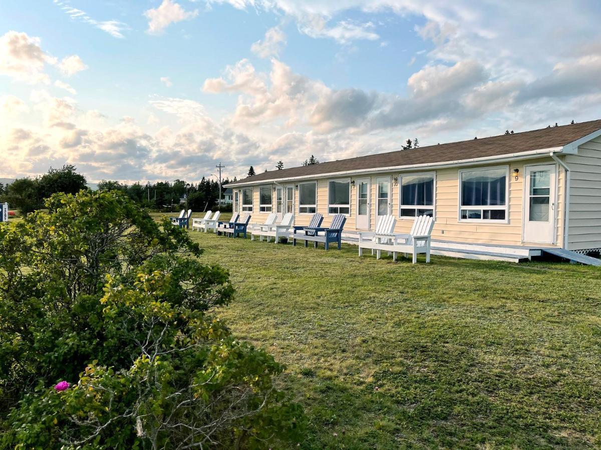Sea Breeze Motel Ингониш Экстерьер фото